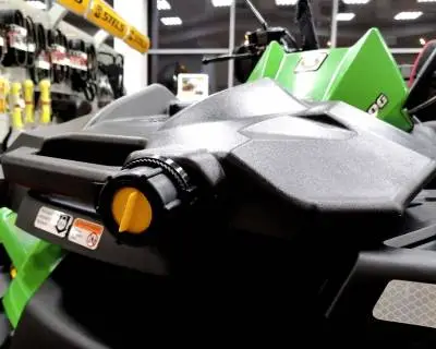 Компактная универсальная топливная канистра GKA QХ-100, 7 литров Компактная универсальная топливная канистра GKA QХ-100, 7 литров